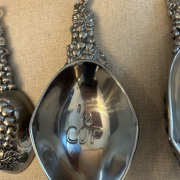 Arthur Court Measuring Cups Set - Picture 6 of 11